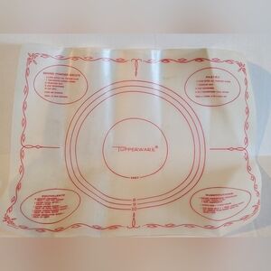 Vintage Rare Tupperware Pastry Pie Mat Red. 1965